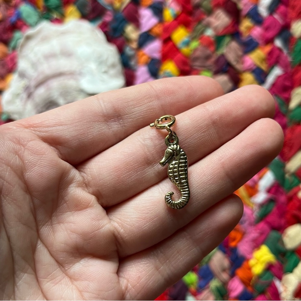 GOLD COASTAL SEAHORSE CHARM FOR CHARM BRACELET OR NECKLACE